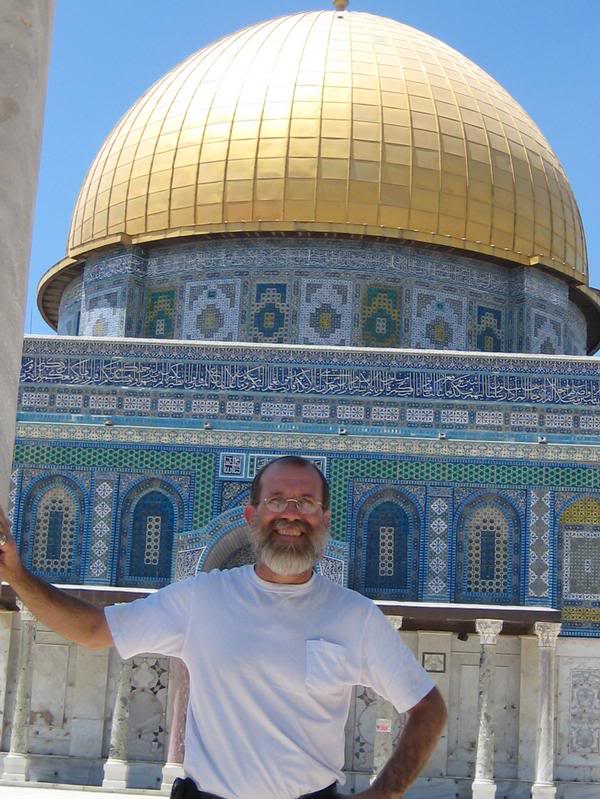 Elder Kepha Arcemont at the Dome of the Rock, Jerusalem, 2008